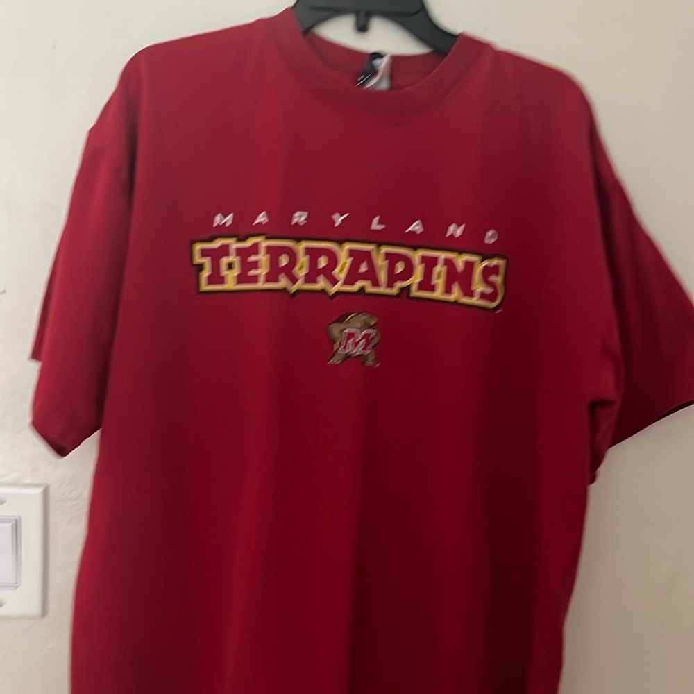 Red vintage Maryland Terrapins tshirt